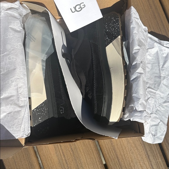 Ugg Womens Marin lace, black, 6.5 NIB - Picture 6 of 6